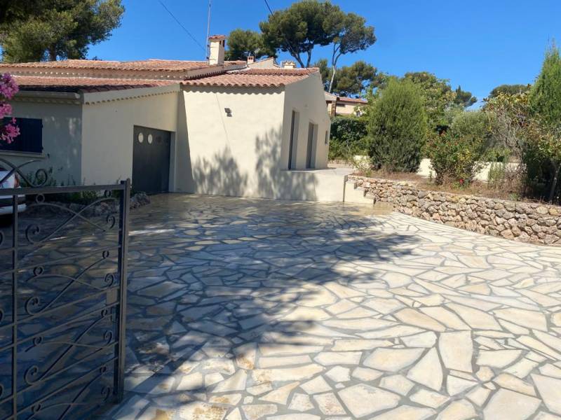Réfection intérieure et extérieure de villa traditionnelle à Saint Raphaël dans le Var